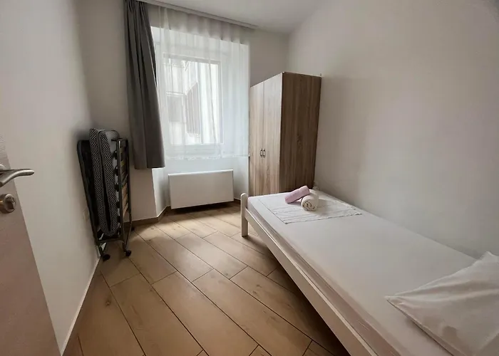 Ivanka アパート コペル